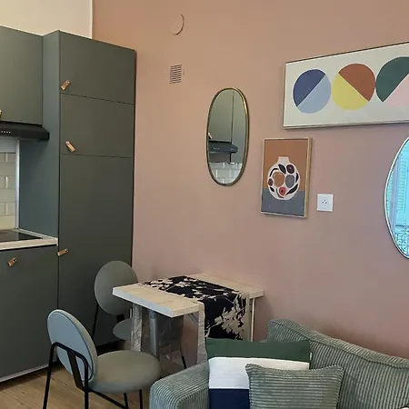 Cosy Air-conditioned In The Heart Of *